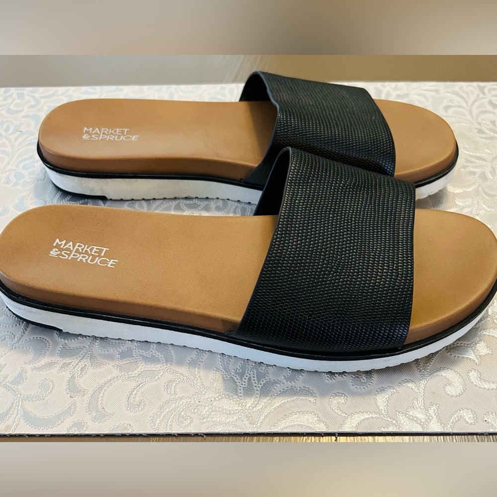 Market & Spruce Black Textured Slide Sandals